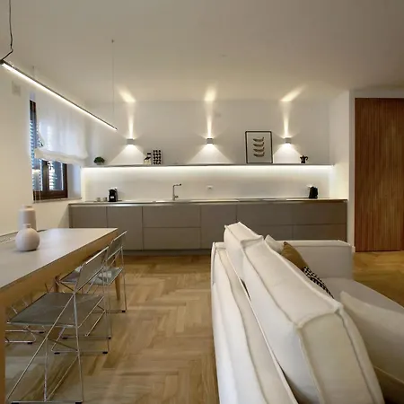 아파트 Garibaldi Living 포자