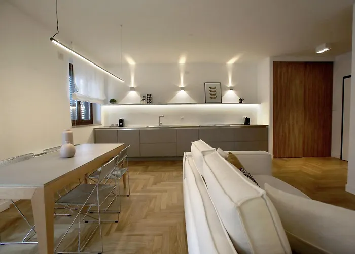 公寓 Garibaldi Living 福查